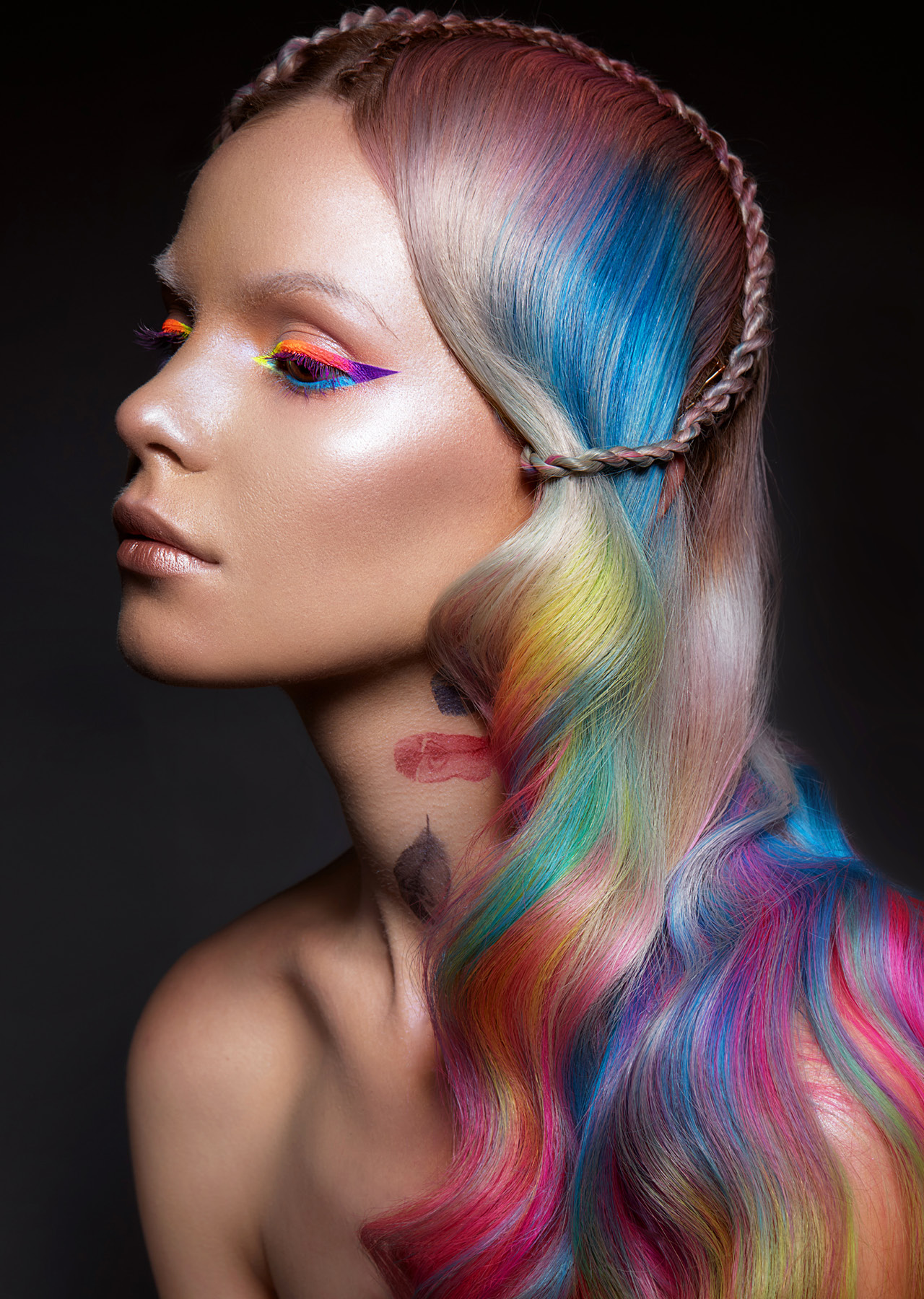 Яркое окрашивание волос 2020 – обзор креативных цветов и техник