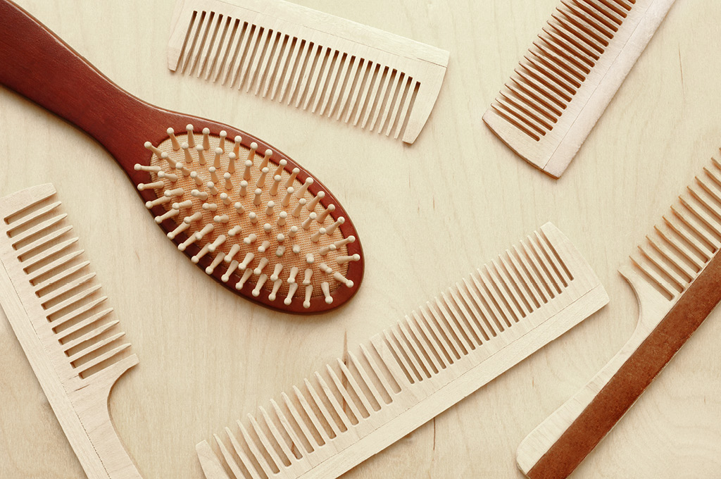 Как выбрать деревянную расческу в зависимости от типа волос